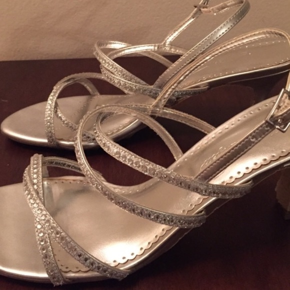 Michaelangelo Silver Rhinestone heels - Picture 2 of 3